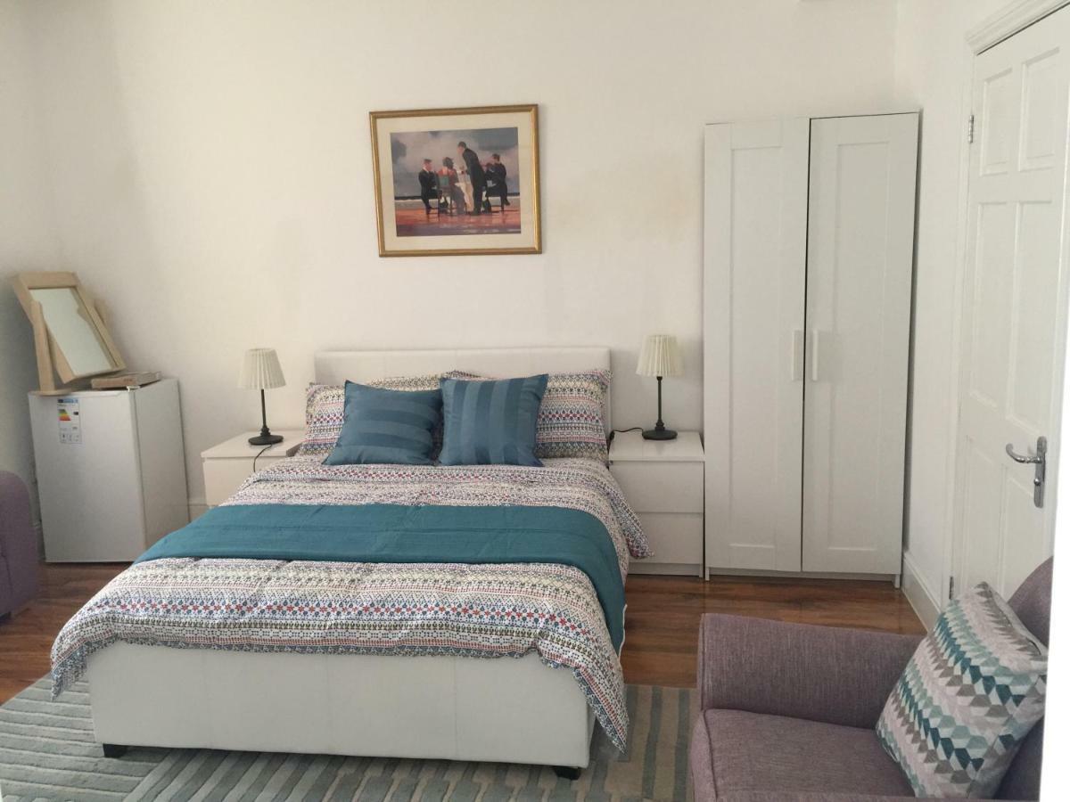 Abbey Wood Station Five Bedroom Self Contained House Екстер'єр фото