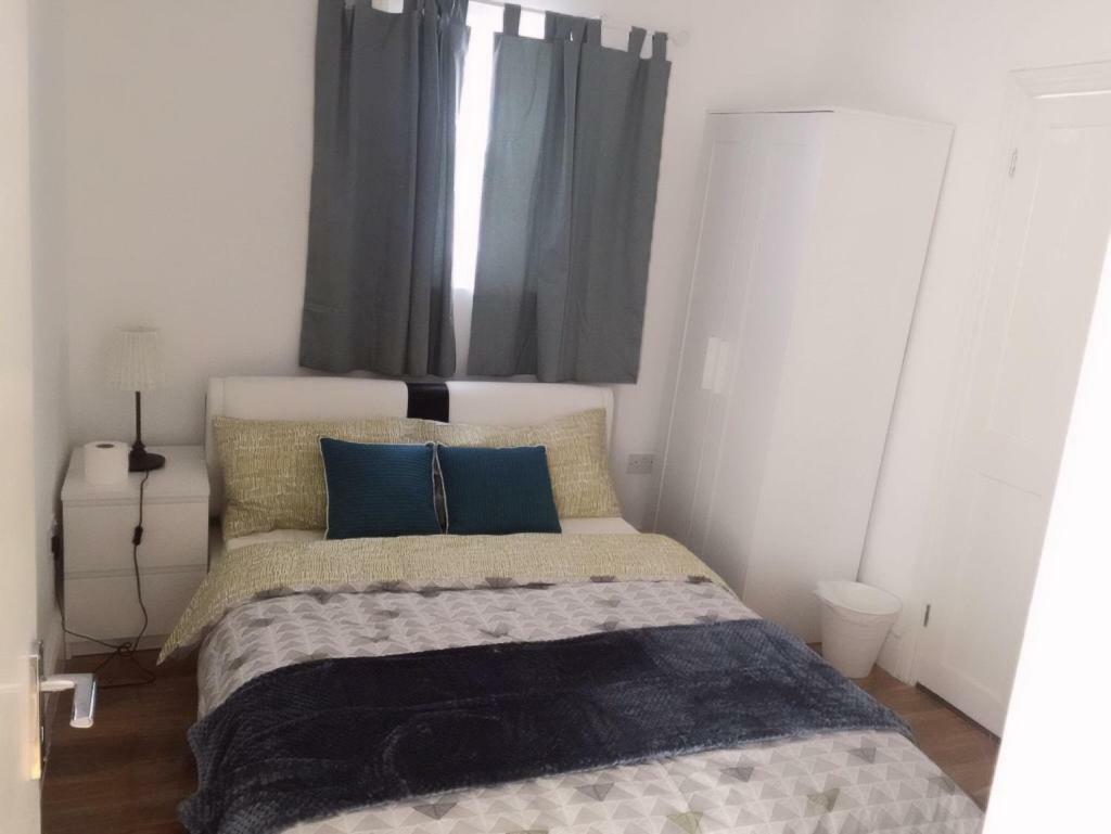 Abbey Wood Station Five Bedroom Self Contained House Екстер'єр фото
