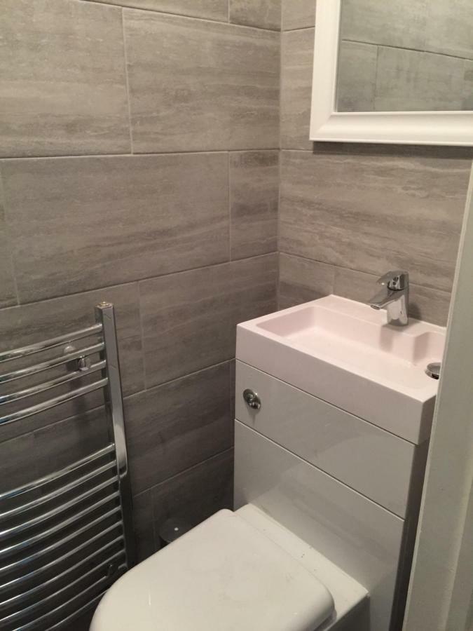 Abbey Wood Station Five Bedroom Self Contained House Екстер'єр фото