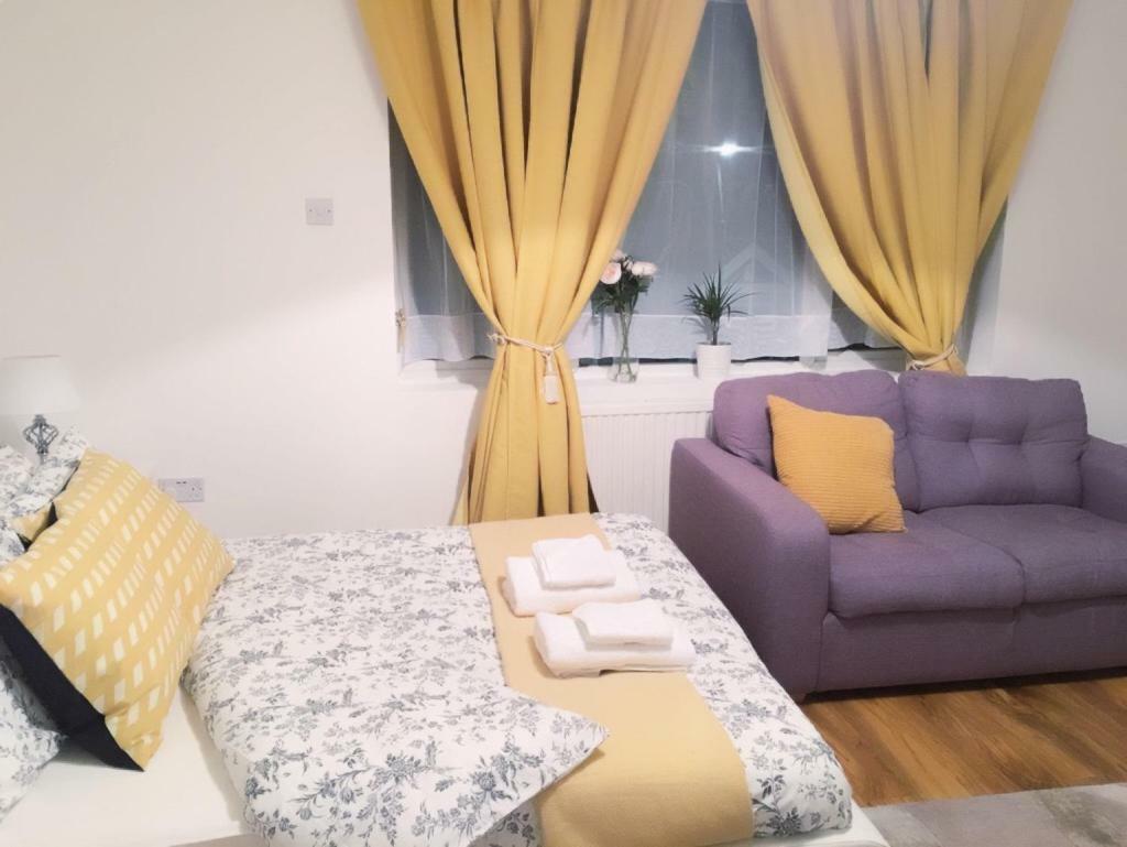 Abbey Wood Station Five Bedroom Self Contained House Екстер'єр фото