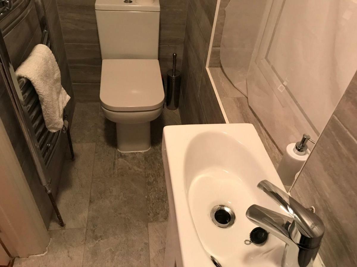 Abbey Wood Station Five Bedroom Self Contained House Екстер'єр фото