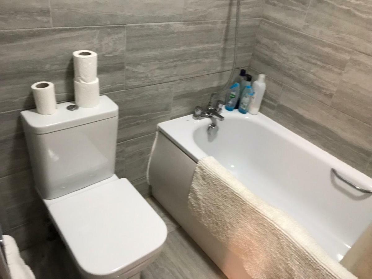 Abbey Wood Station Five Bedroom Self Contained House Екстер'єр фото